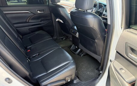 Toyota Highlander III, 2014 год, 2 900 000 рублей, 12 фотография