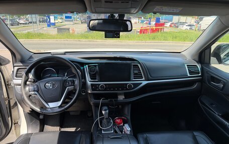 Toyota Highlander III, 2014 год, 2 900 000 рублей, 13 фотография