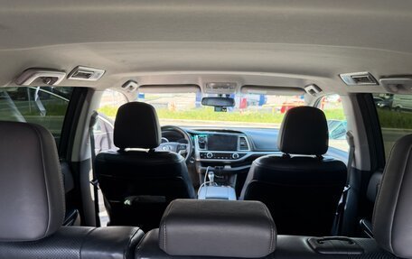 Toyota Highlander III, 2014 год, 2 900 000 рублей, 24 фотография