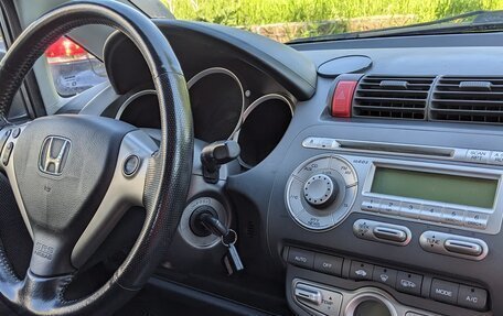 Honda Jazz I рестайлинг, 2008 год, 700 000 рублей, 23 фотография