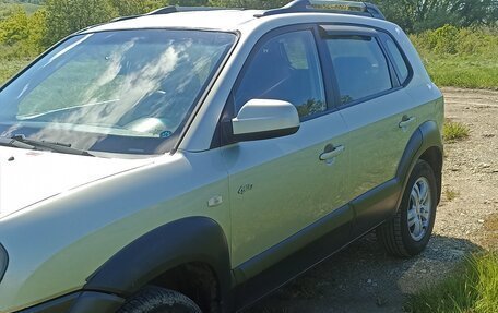 Hyundai Tucson III, 2006 год, 825 000 рублей, 2 фотография