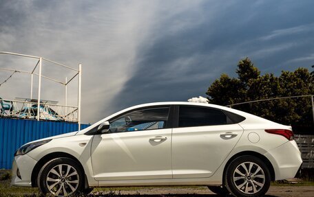 Hyundai Solaris II рестайлинг, 2017 год, 1 080 000 рублей, 5 фотография