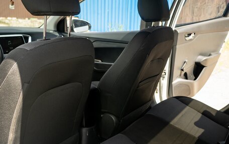 Hyundai Solaris II рестайлинг, 2017 год, 1 080 000 рублей, 13 фотография