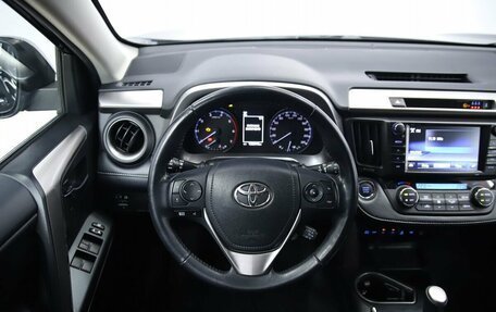 Toyota RAV4, 2018 год, 2 750 000 рублей, 13 фотография