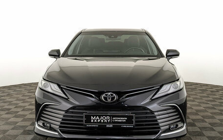 Toyota Camry, 2023 год, 3 700 000 рублей, 2 фотография