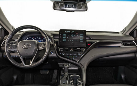 Toyota Camry, 2023 год, 3 700 000 рублей, 14 фотография