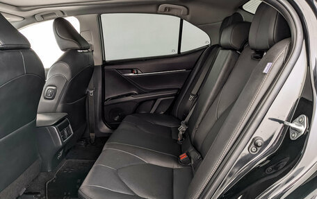Toyota Camry, 2023 год, 3 700 000 рублей, 18 фотография