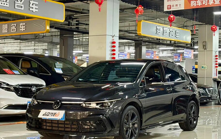 Volkswagen Golf VIII, 2022 год, 1 636 003 рублей, 3 фотография