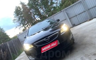 Opel Astra J, 2010 год, 685 000 рублей, 1 фотография