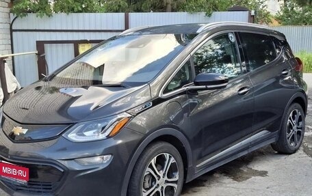 Chevrolet Bolt, 2017 год, 2 000 000 рублей, 1 фотография