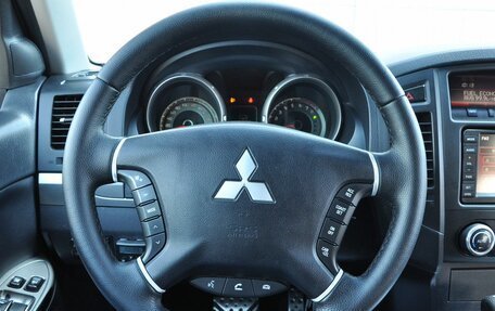 Mitsubishi Pajero IV, 2011 год, 1 560 000 рублей, 5 фотография