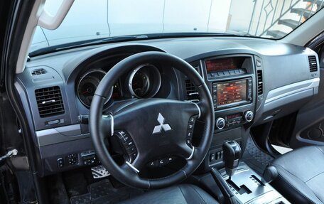 Mitsubishi Pajero IV, 2011 год, 1 560 000 рублей, 14 фотография