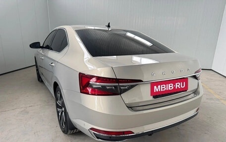 Skoda Superb III рестайлинг, 2022 год, 1 829 003 рублей, 4 фотография