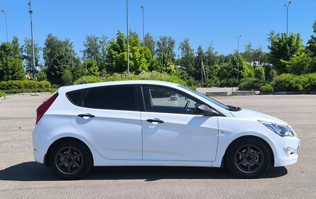 Hyundai Solaris II рестайлинг, 2015 год, 690 000 рублей, 4 фотография