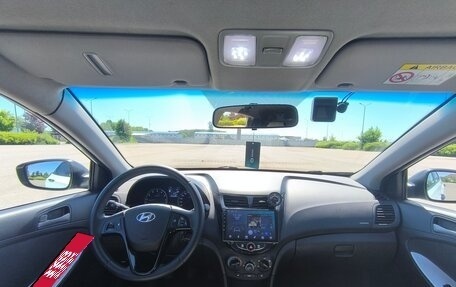 Hyundai Solaris II рестайлинг, 2015 год, 690 000 рублей, 12 фотография