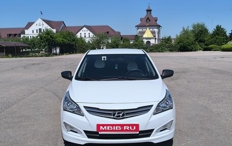Hyundai Solaris II рестайлинг, 2015 год, 690 000 рублей, 6 фотография