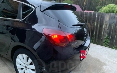 Opel Astra J, 2010 год, 685 000 рублей, 5 фотография