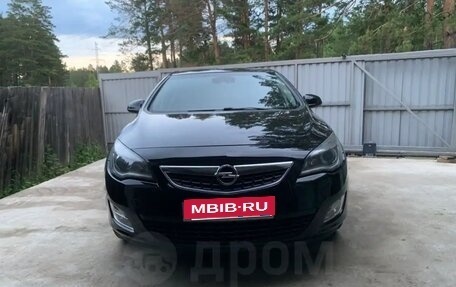 Opel Astra J, 2010 год, 685 000 рублей, 7 фотография
