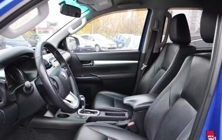 Toyota Hilux VIII, 2016 год, 3 500 000 рублей, 7 фотография