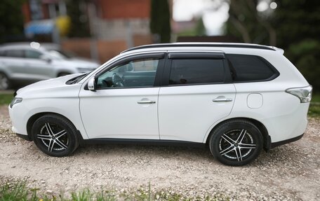 Mitsubishi Outlander III рестайлинг 3, 2013 год, 1 580 000 рублей, 6 фотография