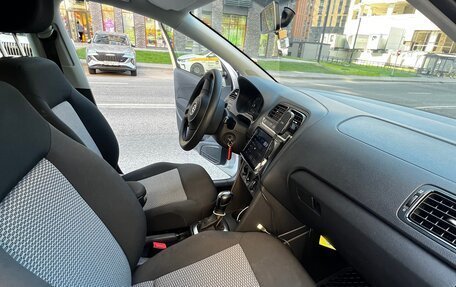 Volkswagen Polo VI (EU Market), 2010 год, 800 000 рублей, 6 фотография