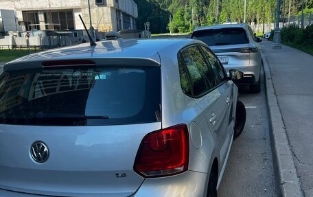 Volkswagen Polo VI (EU Market), 2010 год, 800 000 рублей, 3 фотография