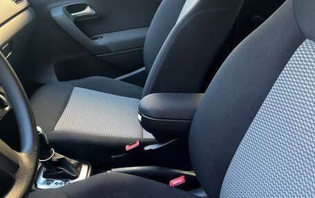 Volkswagen Polo VI (EU Market), 2010 год, 800 000 рублей, 11 фотография