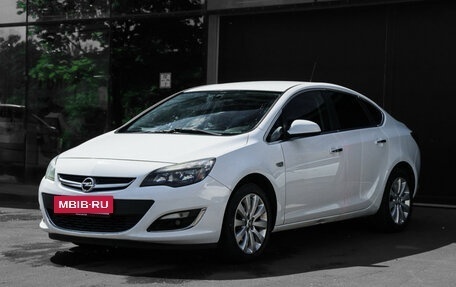 Opel Astra J, 2013 год, 797 000 рублей, 2 фотография