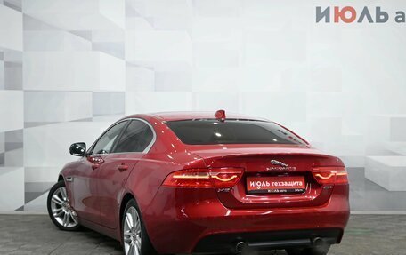 Jaguar XE I рестайлинг, 2017 год, 1 900 000 рублей, 4 фотография