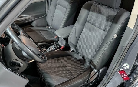 Mitsubishi Outlander III рестайлинг 3, 2018 год, 1 995 000 рублей, 20 фотография