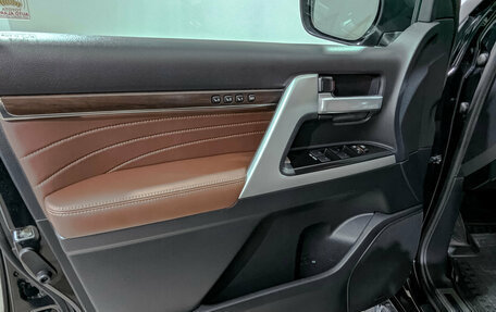 Toyota Land Cruiser 200, 2019 год, 8 600 000 рублей, 19 фотография