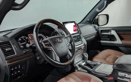 Toyota Land Cruiser 200, 2019 год, 8 600 000 рублей, 15 фотография