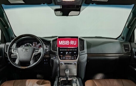 Toyota Land Cruiser 200, 2019 год, 8 600 000 рублей, 14 фотография