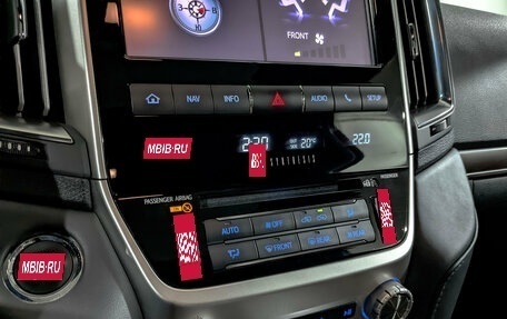 Toyota Land Cruiser 200, 2019 год, 8 600 000 рублей, 26 фотография