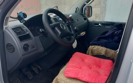 Volkswagen Transporter T5 рестайлинг, 2005 год, 1 200 000 рублей, 10 фотография