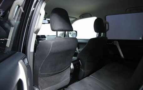 Toyota Land Cruiser Prado 150 рестайлинг 2, 2012 год, 2 690 000 рублей, 11 фотография