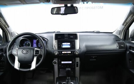 Toyota Land Cruiser Prado 150 рестайлинг 2, 2012 год, 2 690 000 рублей, 12 фотография