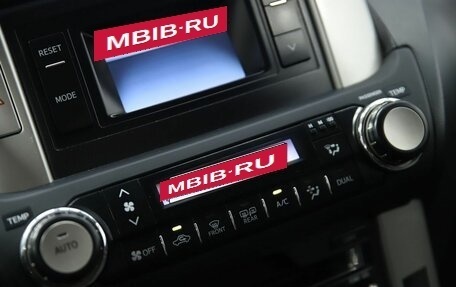 Toyota Land Cruiser Prado 150 рестайлинг 2, 2012 год, 2 690 000 рублей, 17 фотография
