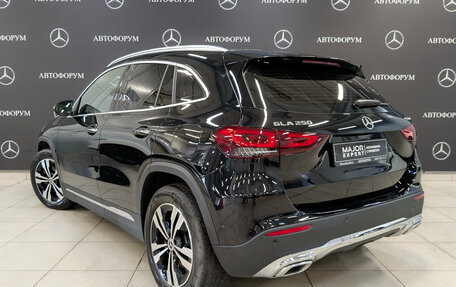 Mercedes-Benz GLA, 2021 год, 4 100 000 рублей, 7 фотография