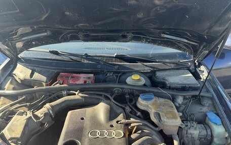 Audi A4, 1998 год, 290 000 рублей, 8 фотография