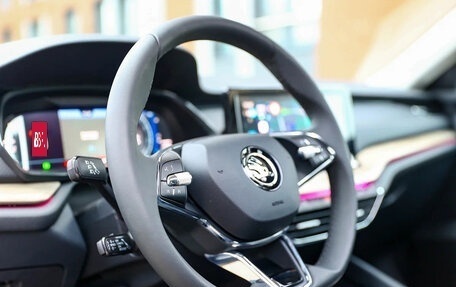 Skoda Octavia IV, 2022 год, 2 200 000 рублей, 13 фотография