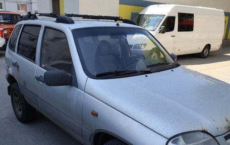 Chevrolet Niva I рестайлинг, 2003 год, 150 000 рублей, 4 фотография