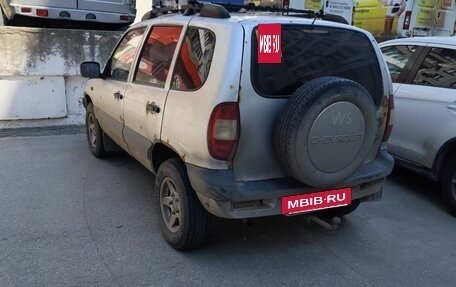 Chevrolet Niva I рестайлинг, 2003 год, 150 000 рублей, 3 фотография