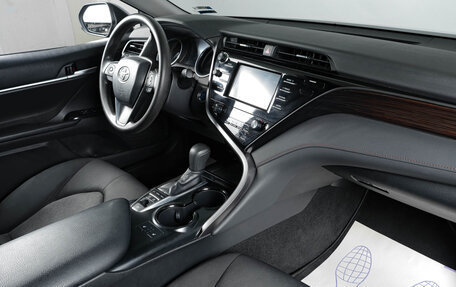 Toyota Camry, 2019 год, 3 249 000 рублей, 11 фотография