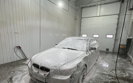 BMW 5 серия, 2004 год, 830 000 рублей, 18 фотография