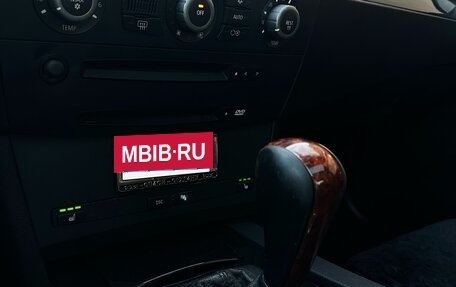 BMW 5 серия, 2004 год, 830 000 рублей, 16 фотография