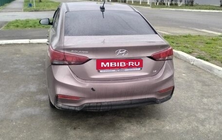 Hyundai Solaris II рестайлинг, 2018 год, 850 000 рублей, 3 фотография