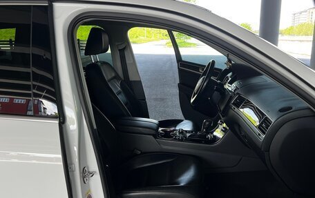 Volkswagen Touareg III, 2012 год, 1 900 000 рублей, 21 фотография