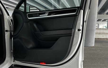 Volkswagen Touareg III, 2012 год, 1 900 000 рублей, 31 фотография