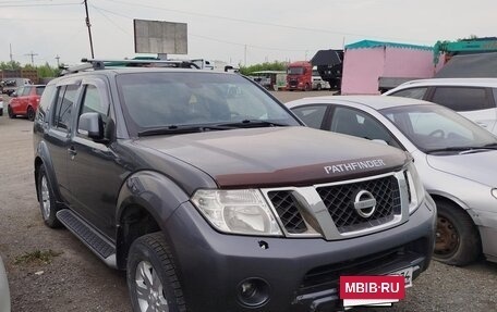 Nissan Pathfinder, 2011 год, 700 000 рублей, 2 фотография